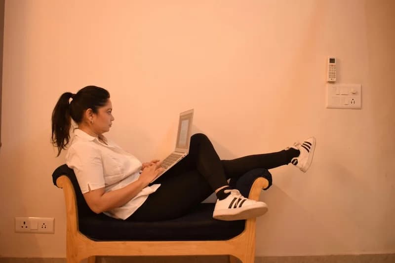 Walking for Weight Loss With a Sedentary Job: Office Worker's Guide